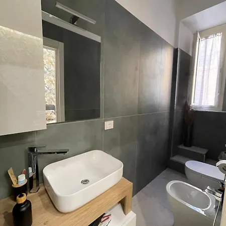 Nigalu House فندق مبيت وإفطار نابولي