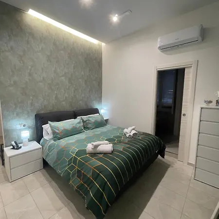 לינה וארוחת בוקר Nigalu House