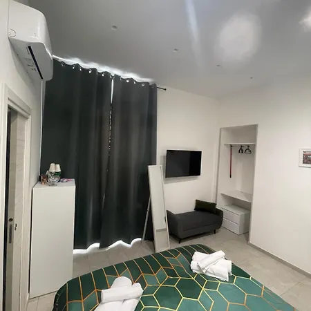 Nigalu House نابولي