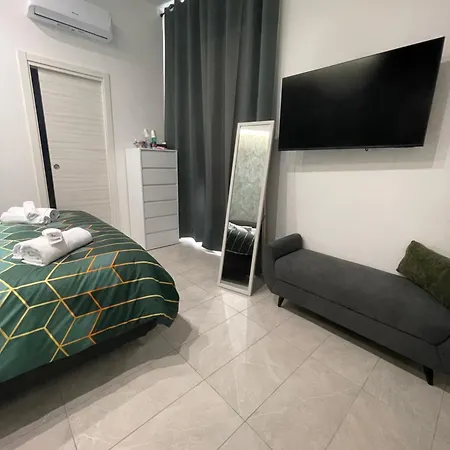 לינה וארוחת בוקר Nigalu House
