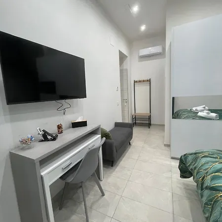 Nigalu House נאפולי