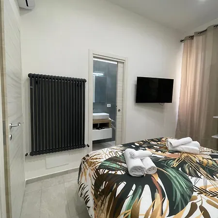 לינה וארוחת בוקר Nigalu House נאפולי