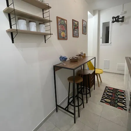 Nigalu House 4* Naples